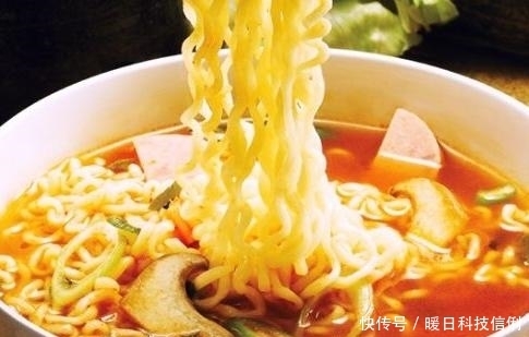 进口|俄罗斯进口5万箱中国方便面,没几天就嚷嚷要退货,原因乐坏国人