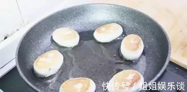 红糖水|糯米粉最好吃的做法,开水一烫,大刀一切,全家人都有爱吃