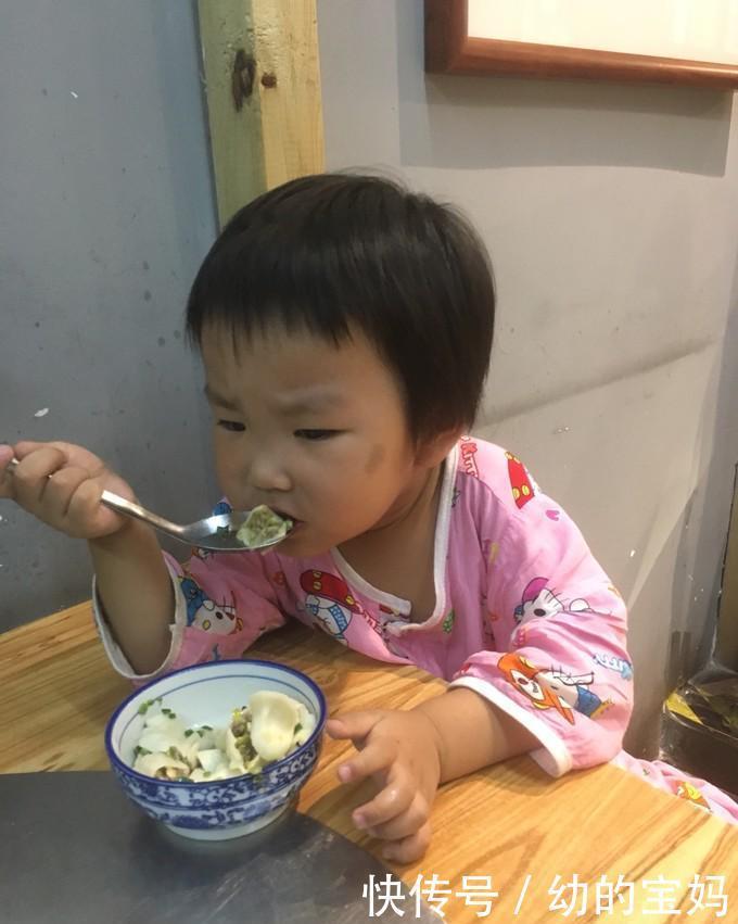 医生劝告：这3种食物看似有营养，孩子多吃，孩子积食难长高