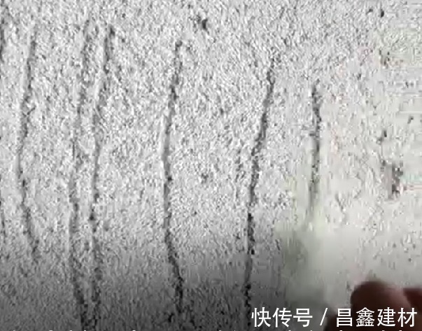 水泥|毛坯房墙面反沙一摸掉渣怎么处理解决