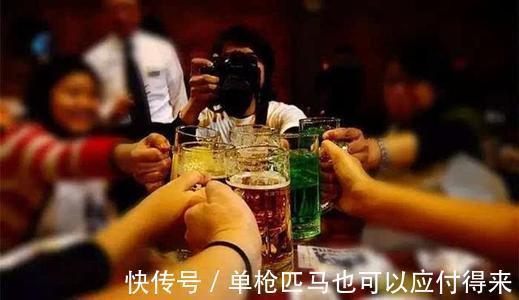 医生|凌晨3、4点醒怎么办?神经科医生:做好“2忌3吃”,失眠或慢慢好