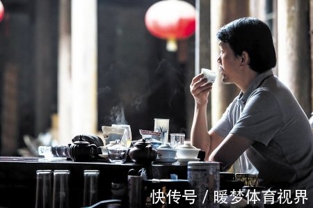 长寿|饭后半小时是“养生的黄金时期”，做好这3件事，长寿不请自来