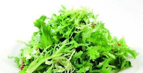 香菜|人到中年想长寿,不妨坚持吃四种食物,淡化皱纹、好处多多