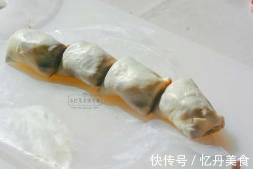 做蛋黄酥不用和面做油酥的懒人方法，一张手抓饼搞定，做法也简单