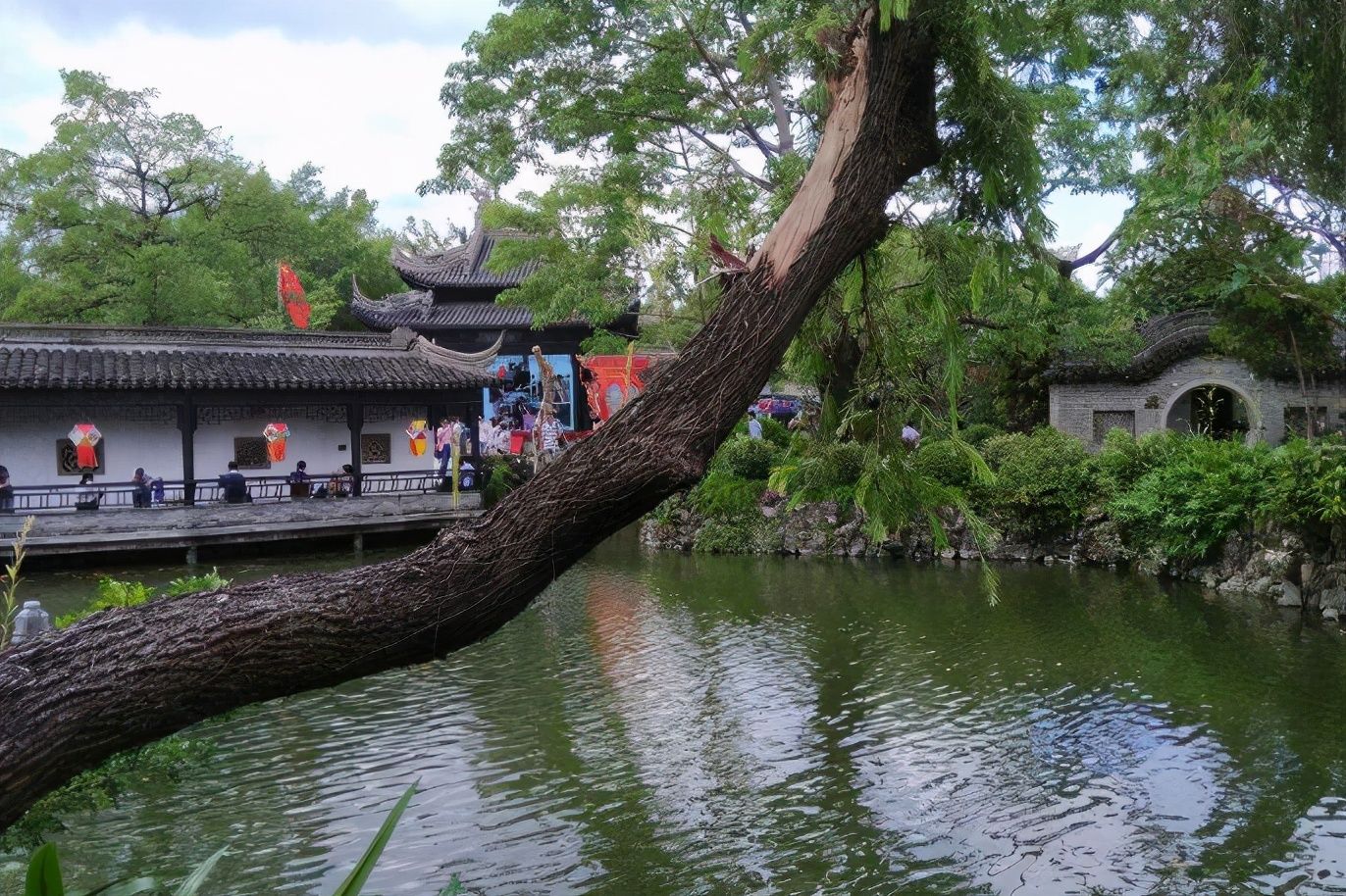 岭南|岭南地区最大的私家园林，被称为孝心园林，景色秀丽堪比苏州园林