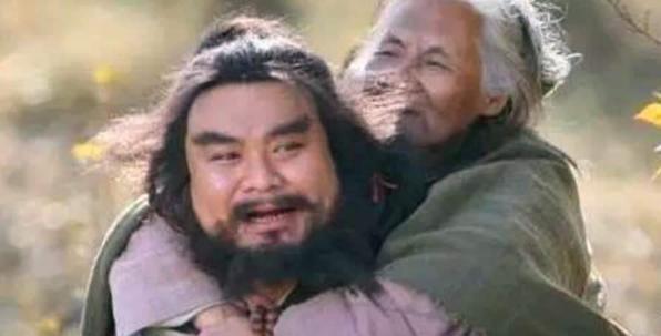 反而|《水浒传》中,李逵的母亲被老虎吃了,为何众好汉反而大笑?