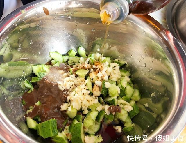 凉拌|凉拌黄瓜不入味凉菜师千万别直接拌,多加这一步,脆爽又入味