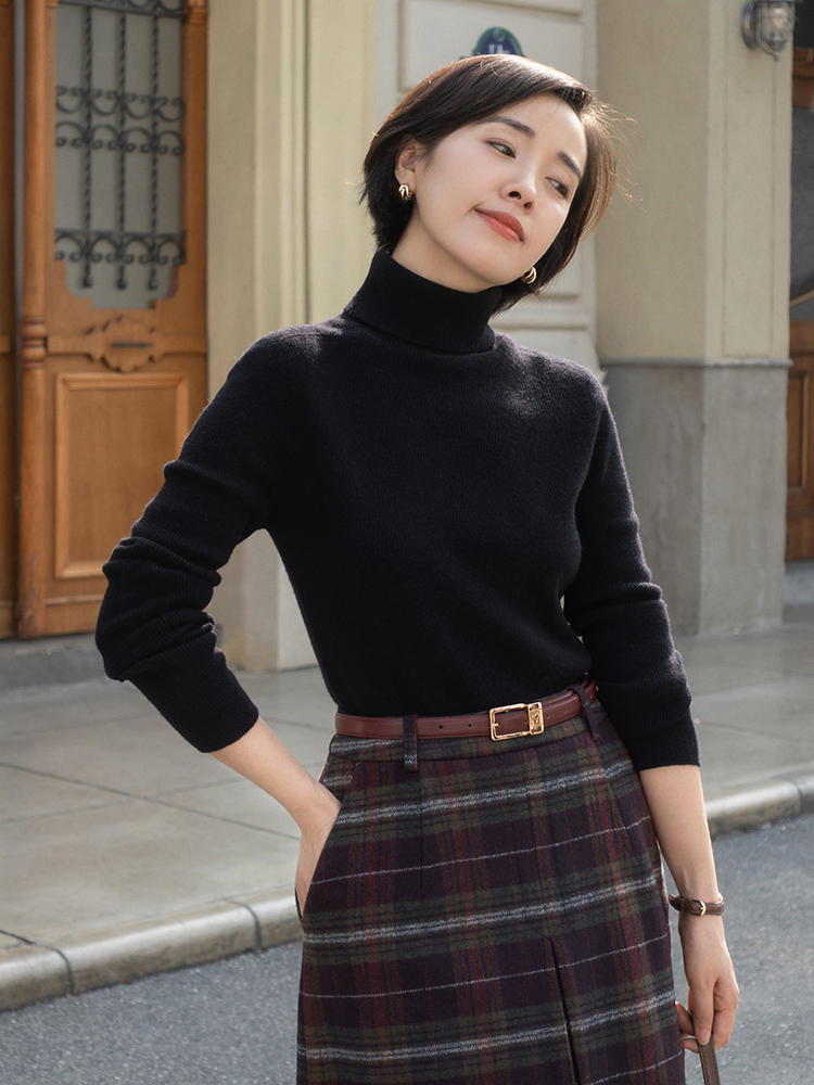 时髦|冬天的“毛衣”该怎么穿?建议搭配半身裙,让你温柔时髦有女人味