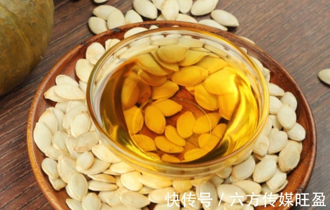 白瓜子|20岁男子前列腺炎入院,差点不育,医生:常做2事前列腺顶不住