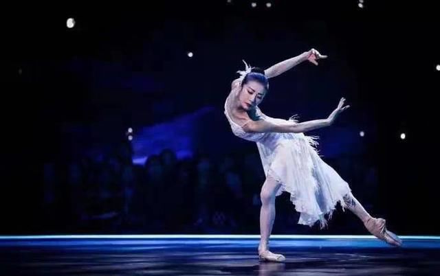  终席|夺冠热门谭元元离开舞蹈风暴，天鹅终会归来，宴终席不散