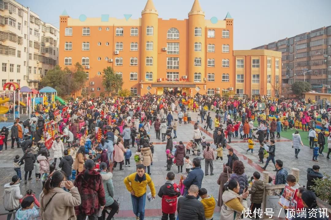 快来看,商城实验幼儿园里也有新年“庙会”