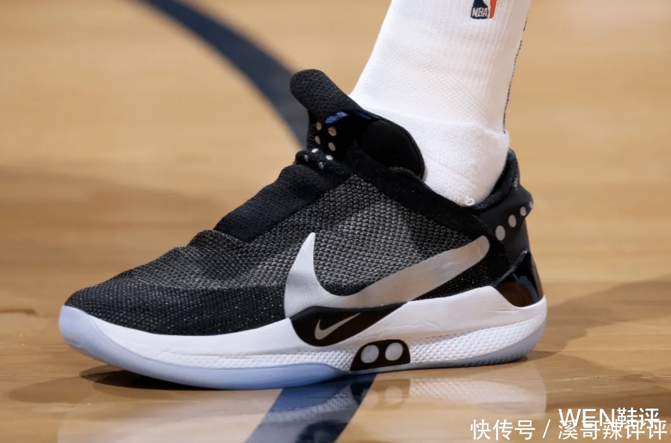 未来的球鞋到底应该是什么样呢Nike的答案就是这款鞋