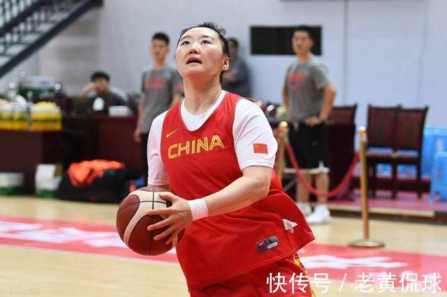 中国队|尴尬了!中法之战0分0板0助1失误,中国女篮28岁后卫表现太差劲
