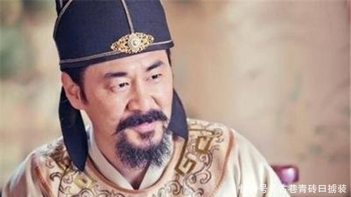 赵匡胤|赵匡胤打掉大臣两颗牙，大臣捡起牙后说了一句话，他马上认怂道歉