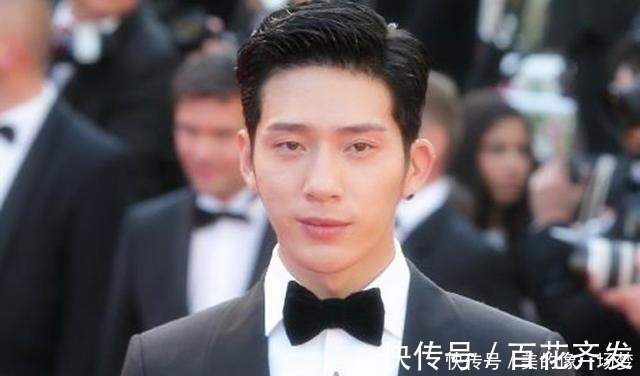 奶奶|出生28天父母离婚，奶奶捡破烂养大他，成名后父母争着与他相认