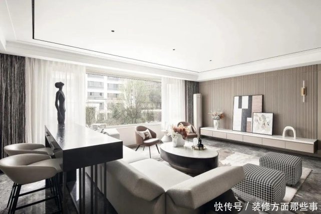 拘束感|124㎡平港式风三口之家,开放式布局没有传统客厅的“拘束感”