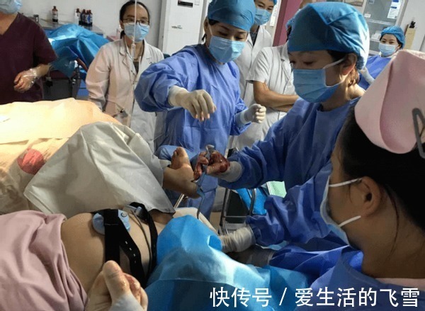 医生|“为什么你宁愿选男医生,也不让我备皮”宝妈的回答让丈夫惭愧