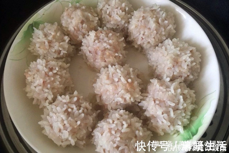 萝卜|做丸子时,不要再加面粉了!换成此物,丸子香软可口,吃着很细腻