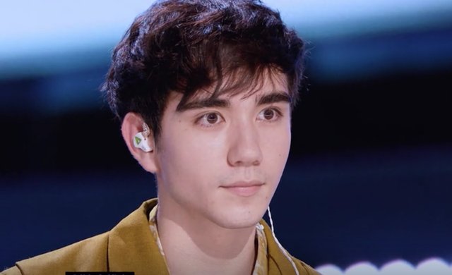 创造营2021开播,槽点与亮点齐飞,“世界的参差”中,你pick谁?