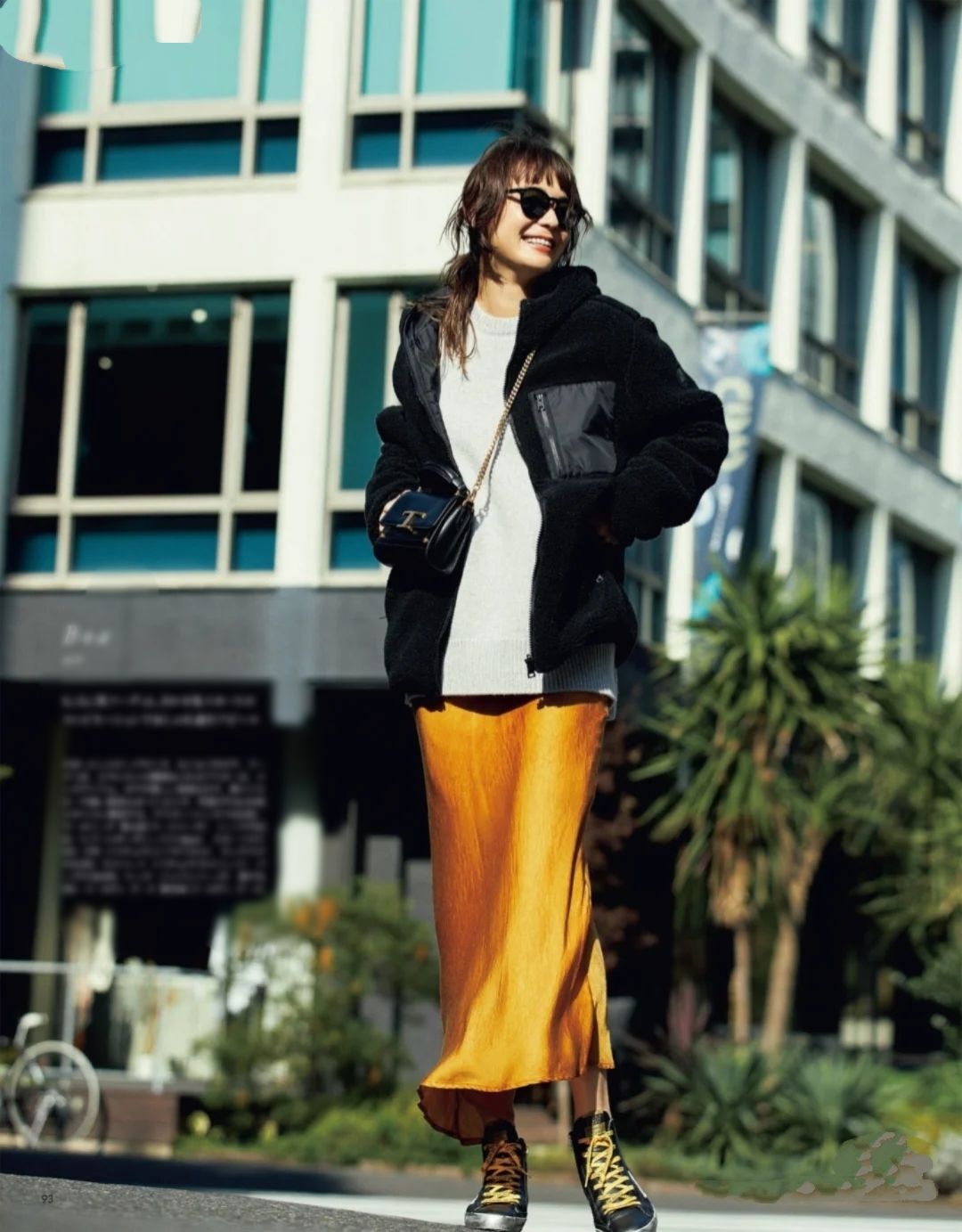 比黑白灰华丽、比米色时尚，日杂常用的四种彩色系，怎么穿都惊艳