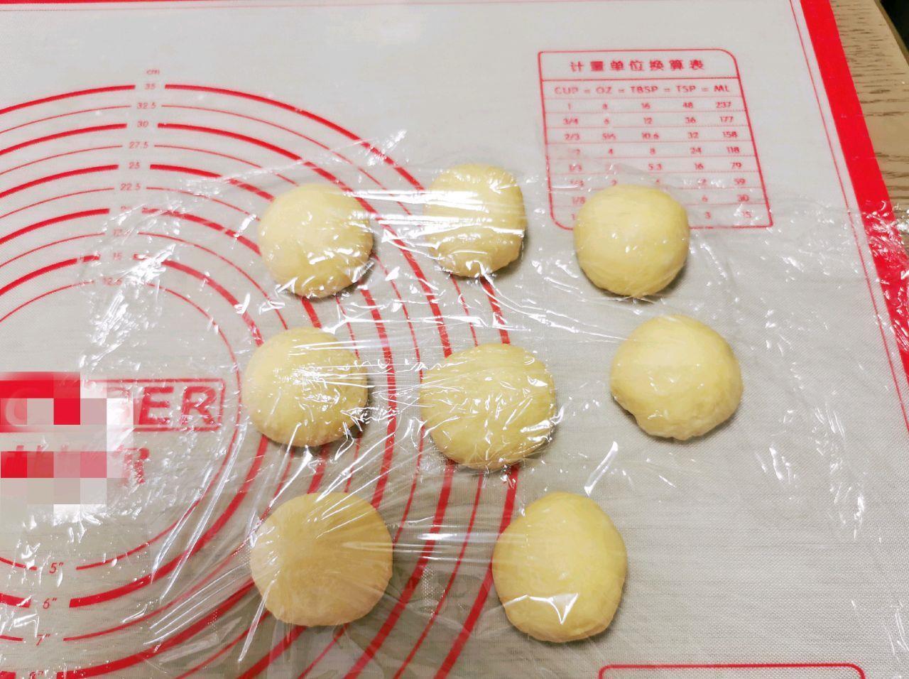 花朵|在家做花朵小面包，造型可口，美味营养