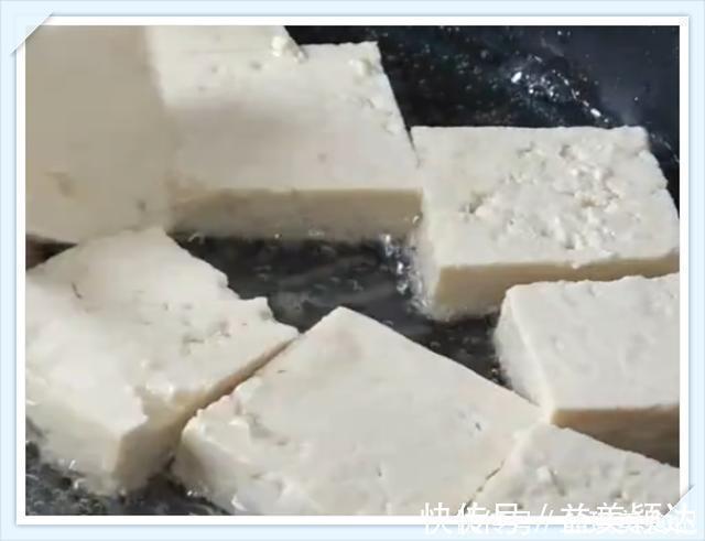 五花肉别红烧了,不用油不加水,不熬糖色,出锅吃得连汤汁都不剩