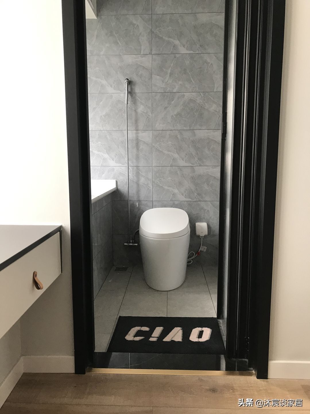 客餐厅|拆墙挪位后,她让小家实现“大横厅”,采光好,动线流畅,好舒服