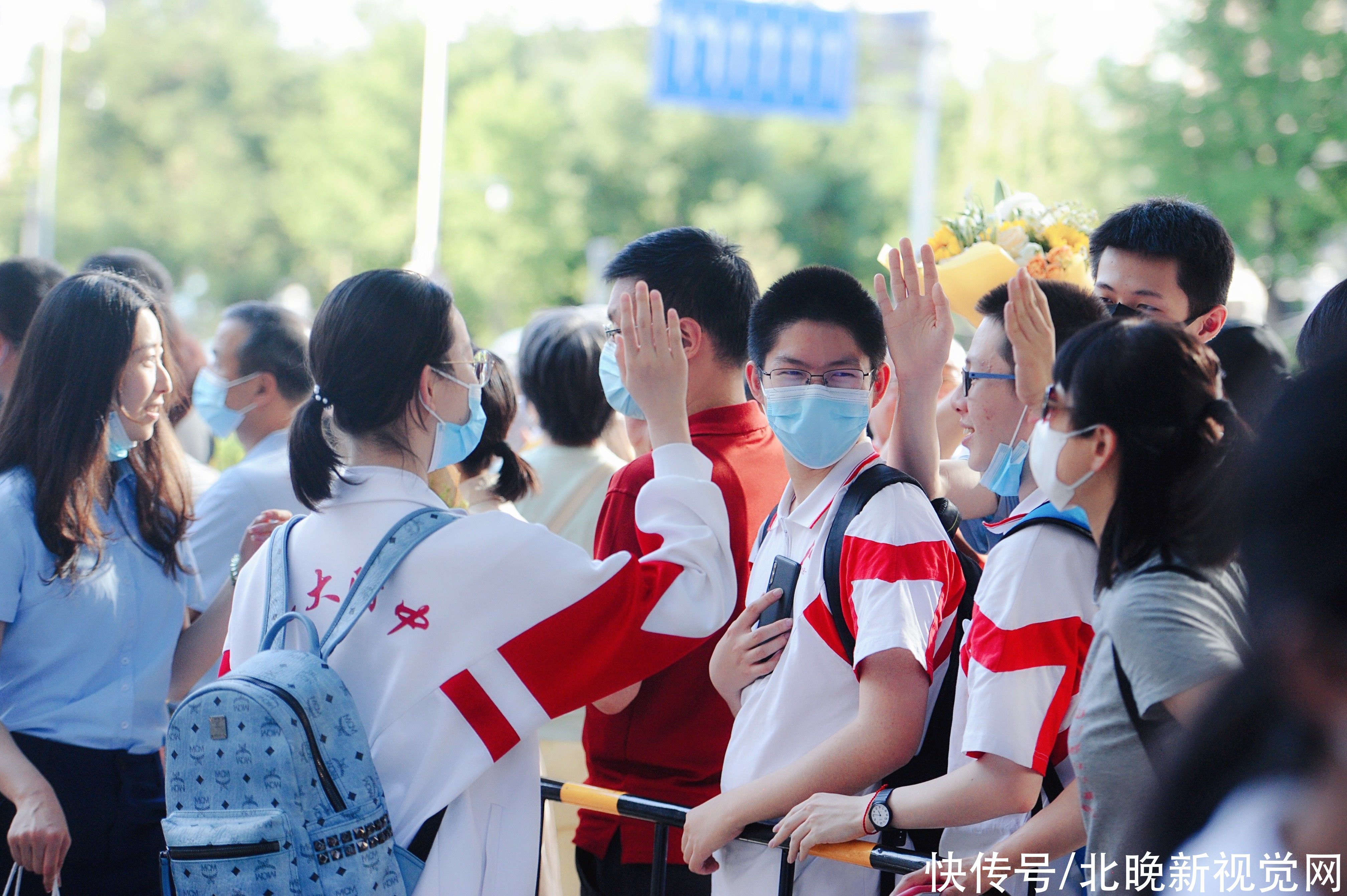 动物园|高考最后一科考完了！试题请考生参与“动物园公交枢纽改造”