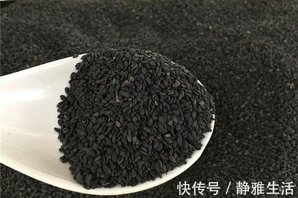 雌激素|女性过了45岁，雌激素水平降低，提醒：4种食物不适合多吃了