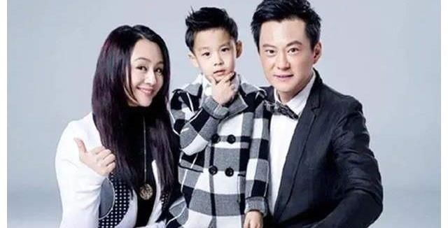 告别央视的5位女主持人，各有各的故事，今最大者53岁，最小44岁