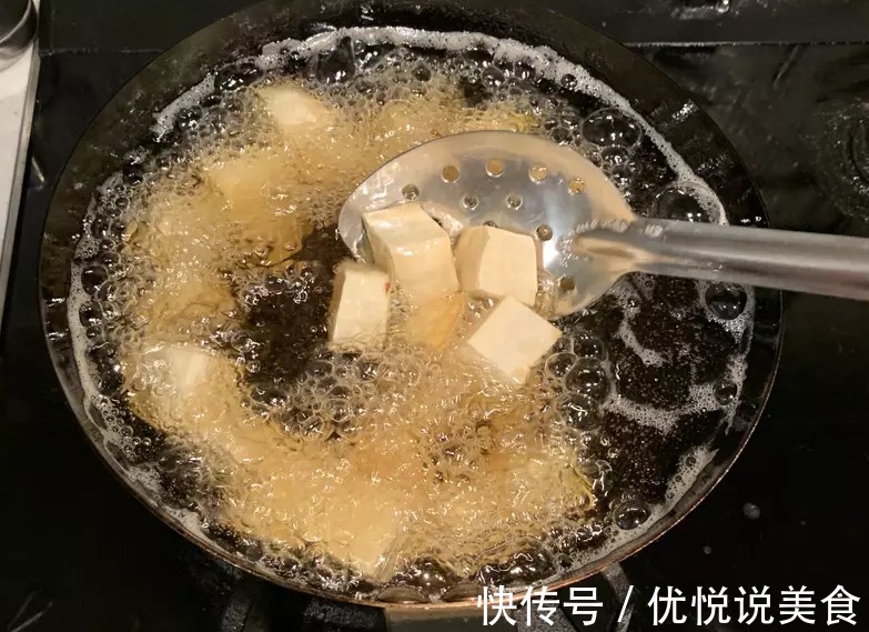 饭后甜品小吃,大叔教你韩式拔丝地瓜,香甜酥脆,只需几步就搞定