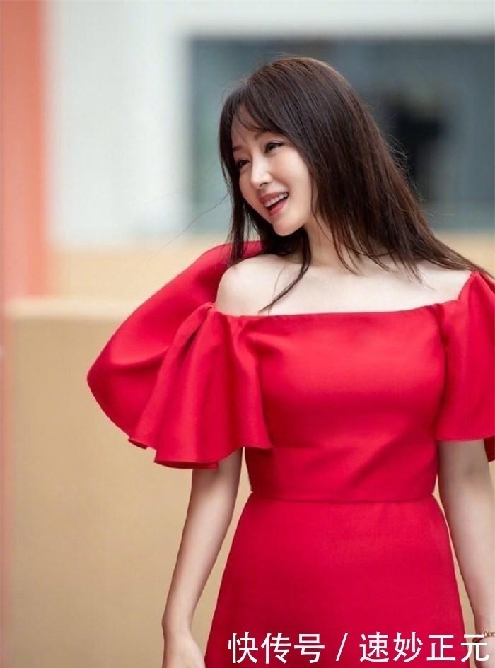 女人味 50岁左右的女人,发型不要留羊毛卷和黑长直,这些更洋气