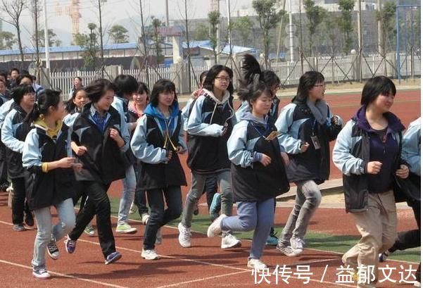 男孩子|初中生的身高标准出炉,需要达到这个标准才行,你家娃有拖后腿吗