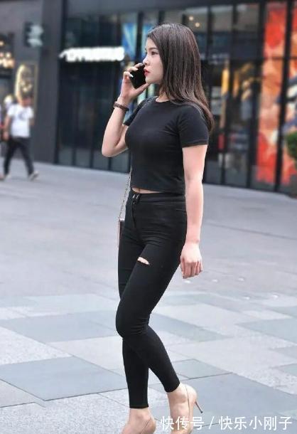 高跟鞋 牛仔裤只会搭运动鞋?太土了!看看这个小姐姐的穿搭