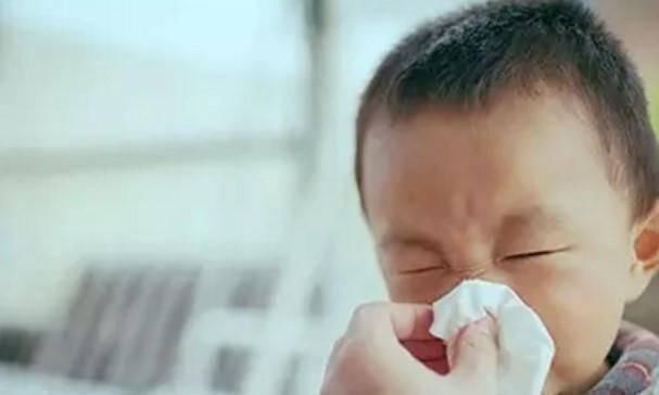医生|4岁宝宝半夜突然流鼻血,送到医院后,医生的话让妈妈无法接受