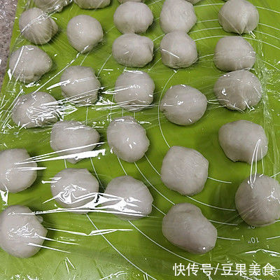 一口平底锅就能做香酥又软糯??紫薯芋泥饼