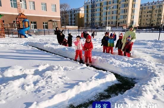 迷宫|虎林：大雪过后，操场堆起“雪迷宫”！这才是冬天该有的样子