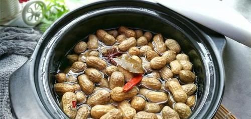 延缓衰老|煮花生时，不要只用盐水，学会4点，煮好的花生又香又入味