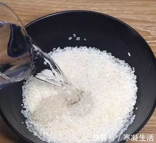 米浆|冷天,大米别煮粥了,学会新吃法,三天两头就做,每次一锅不够吃