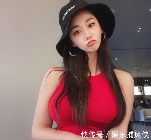 瑜伽|身高1米63女老师，瑜伽练成葫芦型身材，学生：我的老师是女神