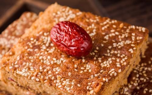 想吃枣糕不用买，在家3块钱就能做，香甜蓬松不塌陷，枣香味十足