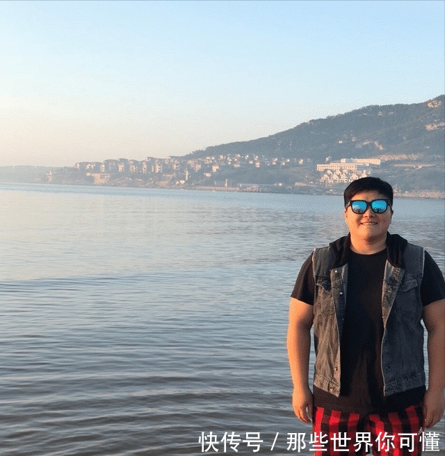 奥运冠军|奥运冠军巩立姣撞脸暖羊羊,身材虽然“大码”,玩起叠穿却很时髦!