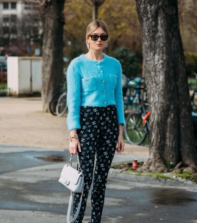 针织开衫过时?这三款简直不要太时髦