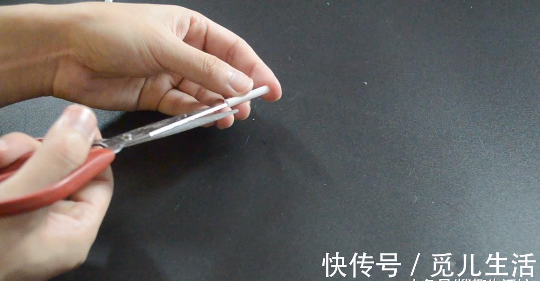 实用|拉链修理有妙招, 不用花钱修理, 一根吸管就能搞定, 简直太实用了