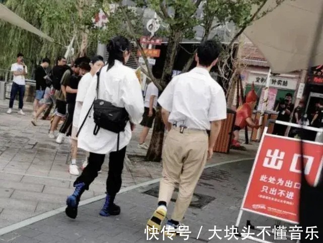 姚安娜|《中餐厅》正式官宣,周也姚安娜同框,周也的颜值真的很能打