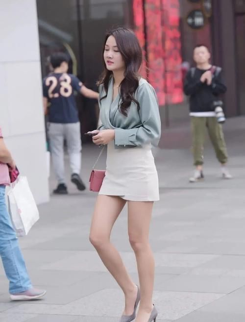  选择|想要穿搭更显魅力十足，选择雪纺上衣和A字裙来提升你的外在美！