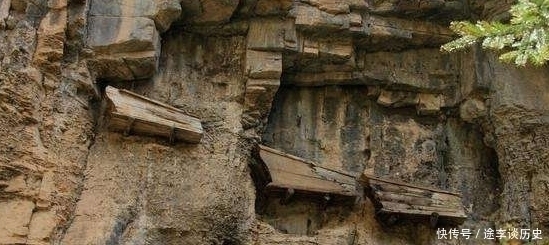 悬棺|悬崖峭壁上的悬棺,古人是如何放上去的真相揭开让人不敢相信
