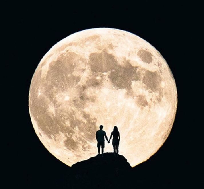 为什么宇宙不存在完美球体 这才是宇宙的真谛 月亮 满月 近地点 超级月亮 错 探索发现 快看奇闻网 为什么宇宙不存在完美球体 这才是宇宙的真谛 月亮 满月 近地点 超级月亮 错 探索发现 快看奇闻网