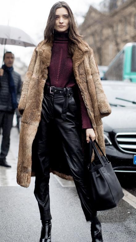 ?女人到了中年,穿衣打扮要“得体”,更要学会不装嫩也不显老