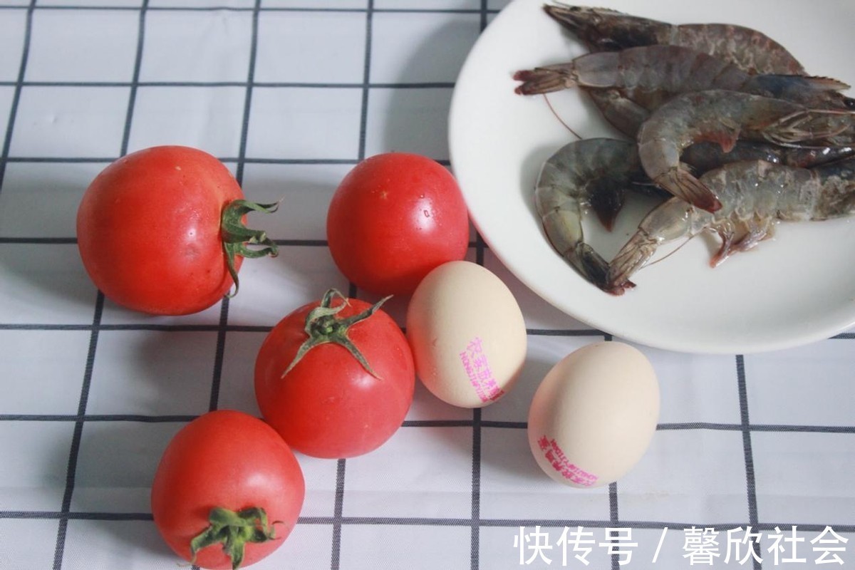 大人|番茄炒蛋时加入虾仁，味道更鲜美，营养更丰富，大人孩子都爱吃